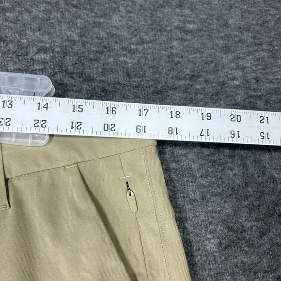 Lululemon Shorts 34 Mens Commission Slim Beige Tofino Sand 9" Inseam Chino - Picture 4 of 8